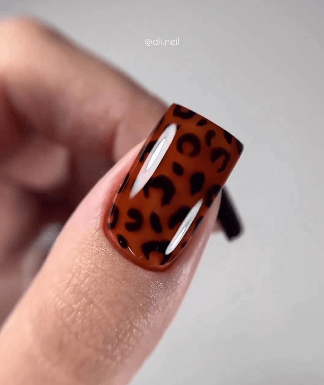 uñas de leopardo otoño